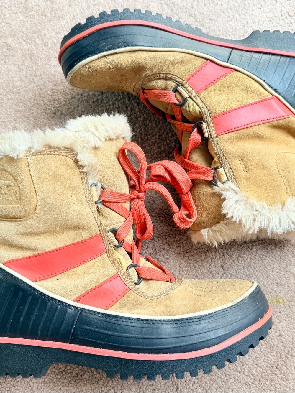 Sorel Tan Suede Winter Boot hot pink laces fur lined size 38 - Picture 5 of 6